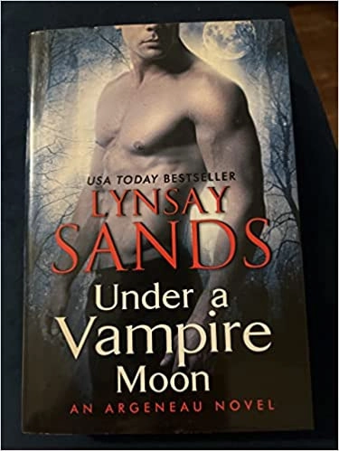 Under a Vampire Moon: An Argeneau Novel 